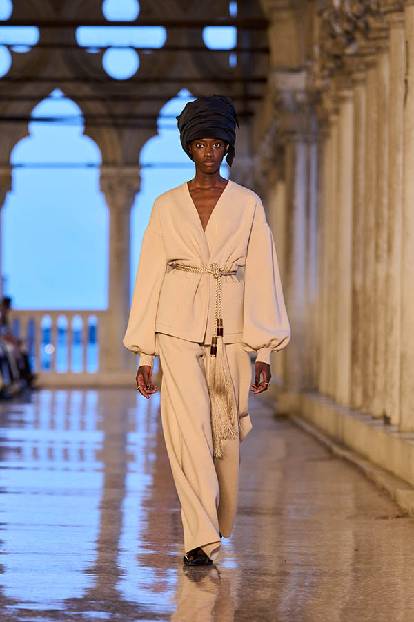 Max Mara Resort 2025 003 Max Mara Brand Max Mara Resort 2025 003 Max Mara Brand