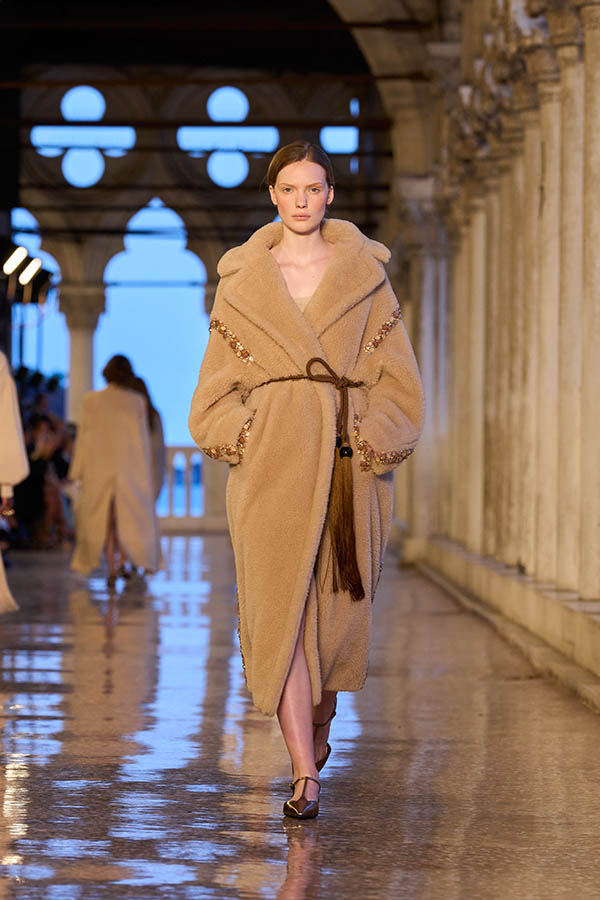 Max Mara Resort 2025 005 Max Mara Brand Max Mara Resort 2025 005 Max Mara Brand
