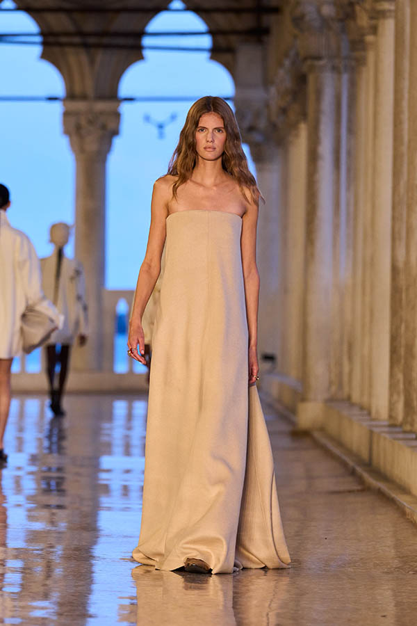 Max Mara Resort 2025 014 Max Mara Brand Max Mara Resort 2025 014 Max Mara Brand