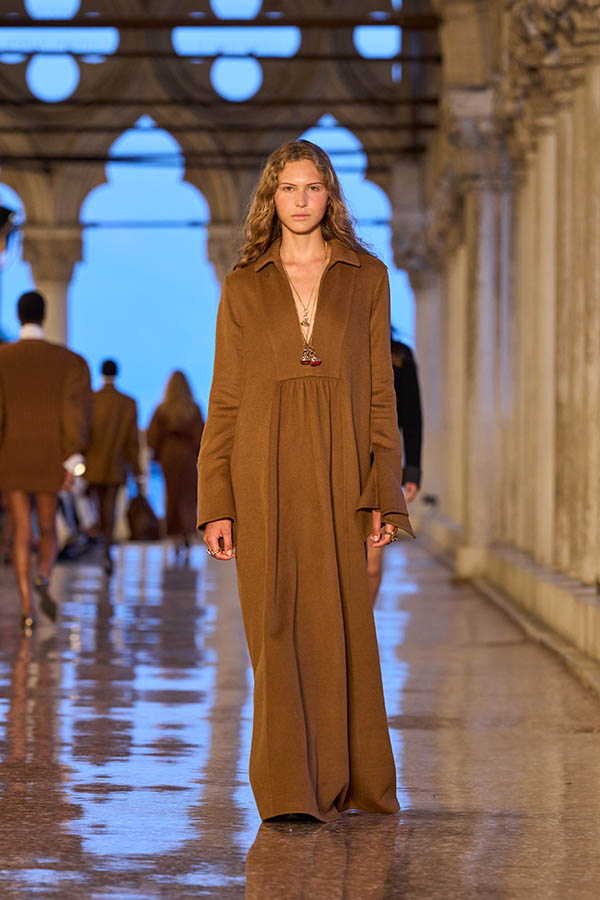 Max Mara Resort 2025 042 Max Mara Brand Max Mara Resort 2025 042 Max Mara Brand
