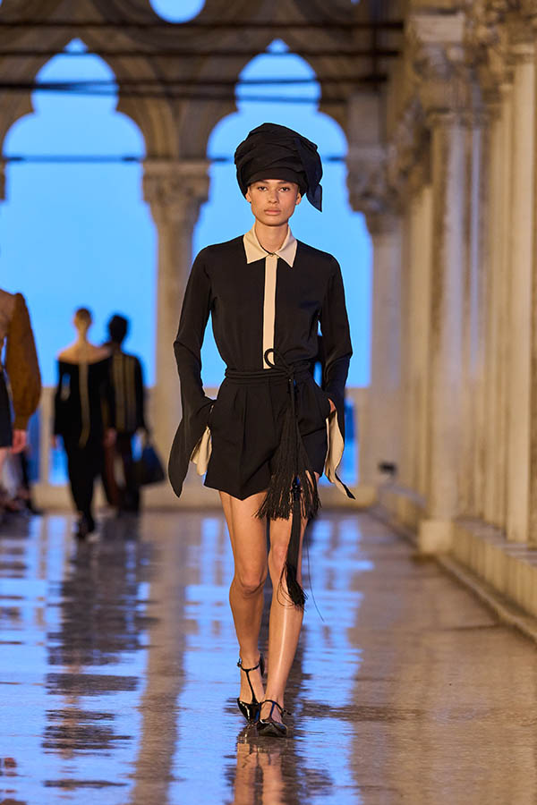 Max Mara Resort 2025 050 Max Mara Brand Max Mara Resort 2025 050 Max Mara Brand