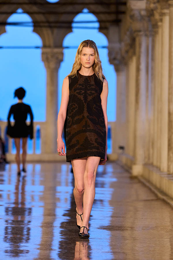 Max Mara Resort 2025 053 Max Mara Brand Max Mara Resort 2025 053 Max Mara Brand