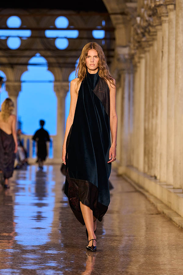 Max Mara Resort 2025 059 Max Mara Brand Max Mara Resort 2025 059 Max Mara Brand